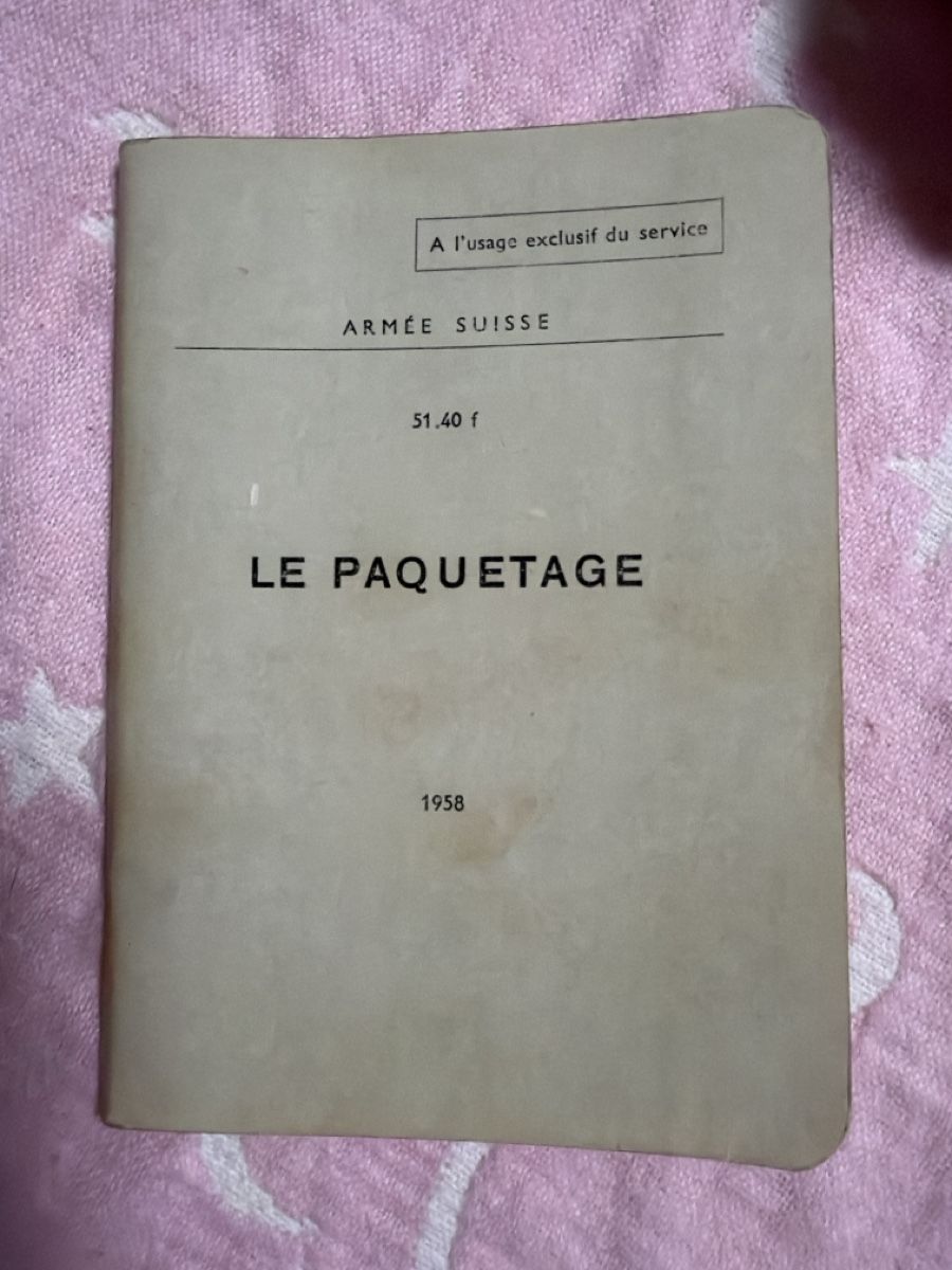 Bücher: Le paquetage  – Gebraucht aus monte carasso von Chanel82
