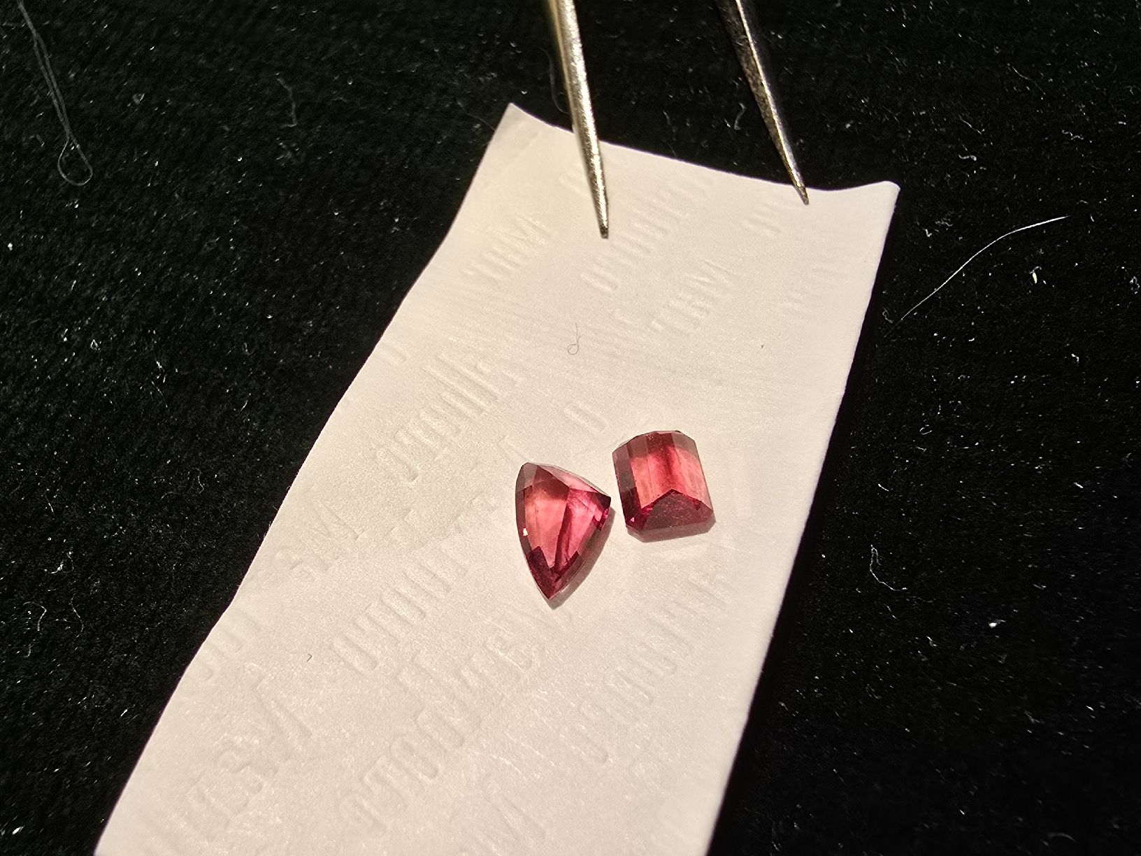 Pietre preziose: rubis mozambique 0.455ct taille emeraude – Usato da Carouge GE venduto da fra_sq8s 5