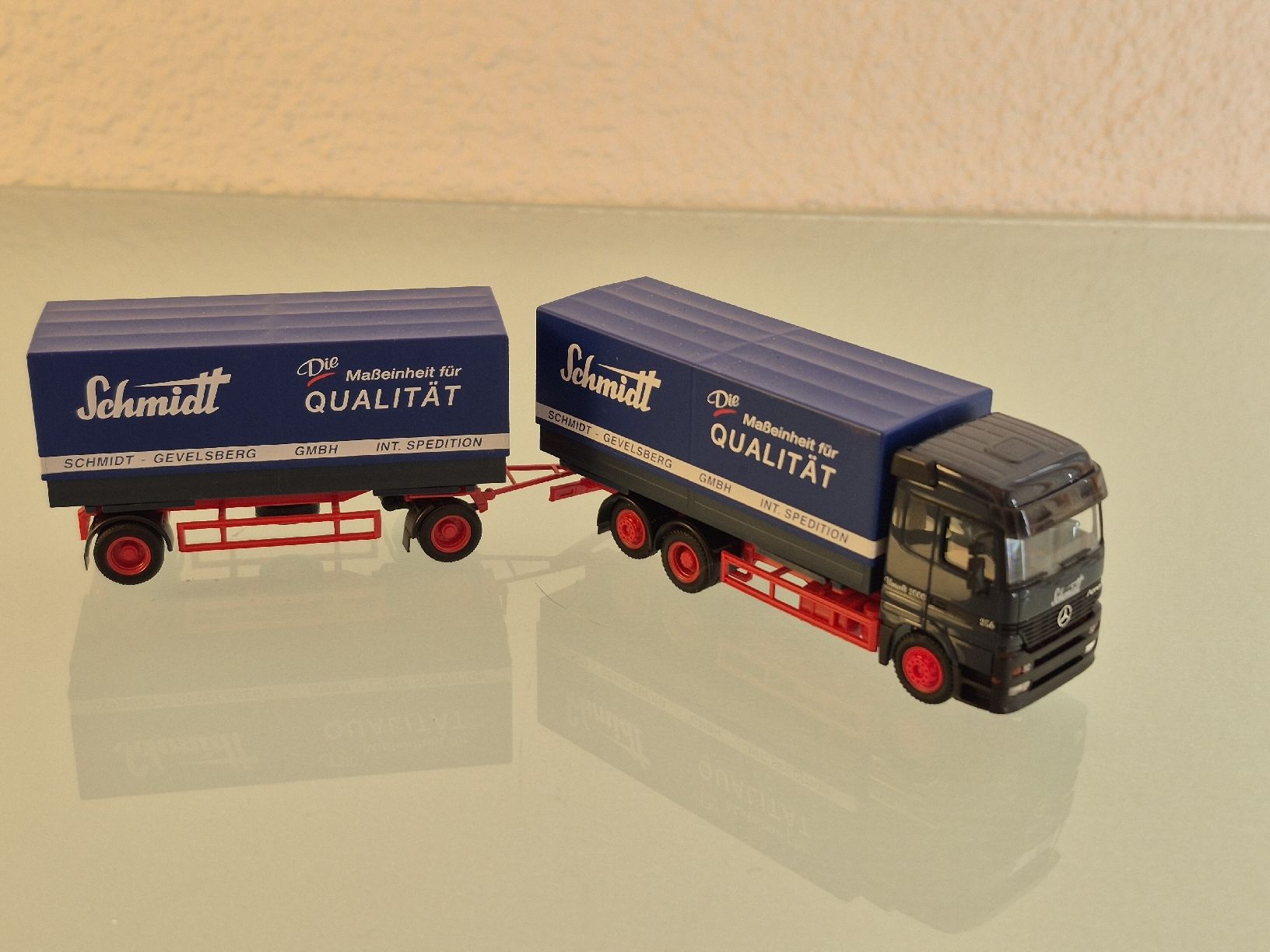Herpa Modellini d'auto: Herpa LKW Mercedes Schmidt  – Usato da Uetendorf venduto da myhome12 3