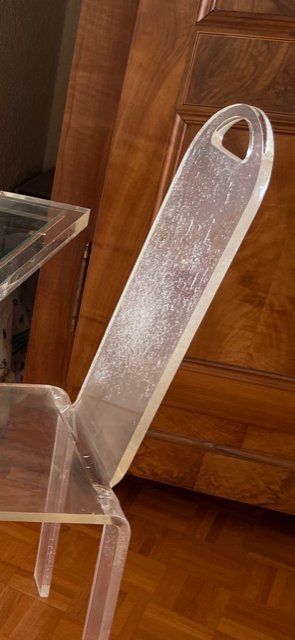 Scrivanie: ELEGANT BUREAU ET CHAISE EN PLEXIGLAS – Usato da La Croix (Lutry) venduto da Sporades 5