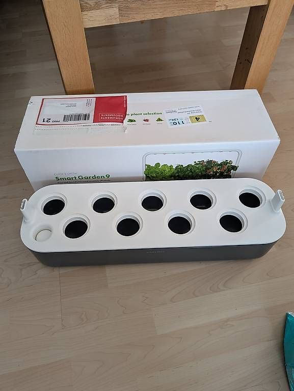 Click and Grow Vasi per fiori: Click and Grow -Smart Garden 9 – Nuovo (secondo la descrizione) da Münchenbuchsee venduto da Gohst1