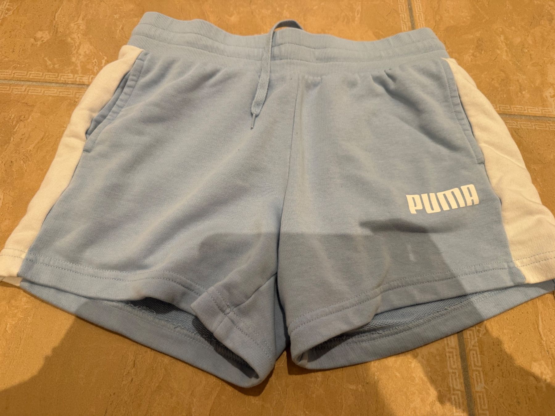 Puma Pantaloni: Puma NWT Sweatshirt Shorts, M – Nuovo (secondo la descrizione) da Klingnau venduto da Markus14