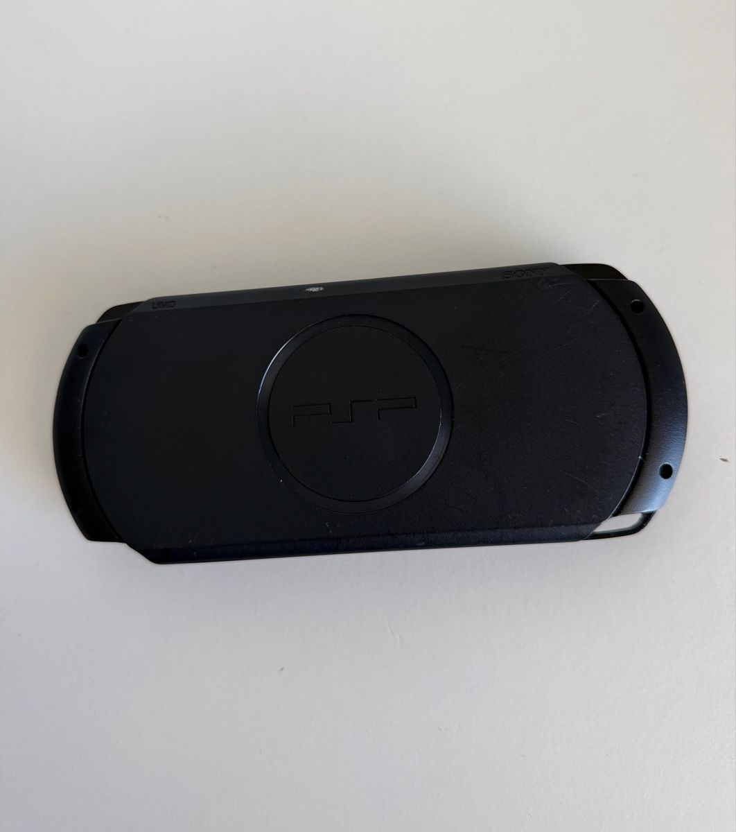 Sony Console: Sony PSP E1004 Schwarz Ladekabel + Spiele – Usato da Füllinsdorf venduto da hae_gt9l 3