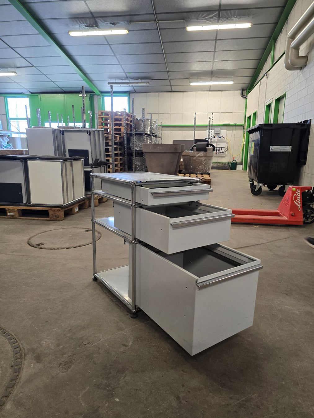 USM Cassettiere: 4x USM Korpus /Container gebraucht, 3 Schubladen, grau – Usato da Gossau ZH venduto da jer_8frv 3