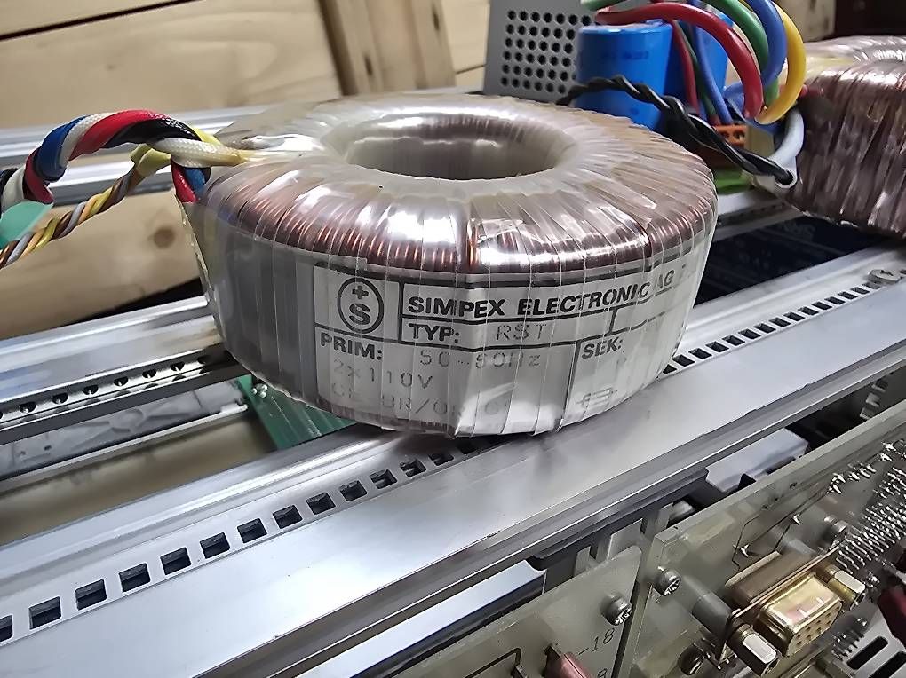 Elektronikbauteile: Transformateurs, composants électroniques à donner – Gebraucht aus Lutry von Matteo022 2
