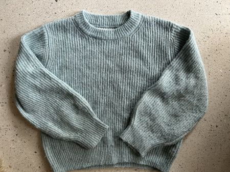 Pull Zara taille 122