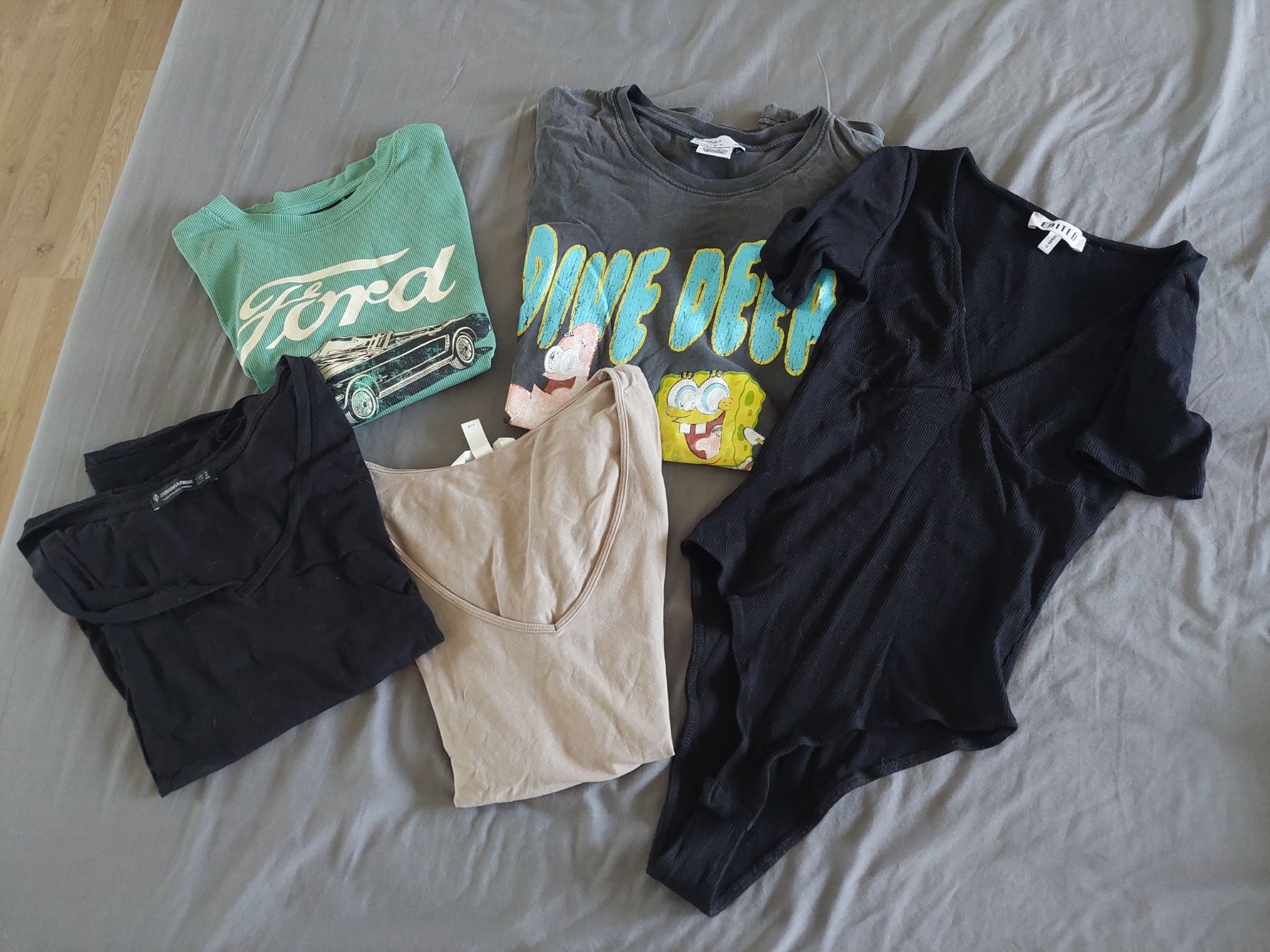 Lotti di vestiti: 23 TEILIGES MARKENKLEIDER PAKET GR. S – Usato da Münchenstein venduto da Strupfi 2