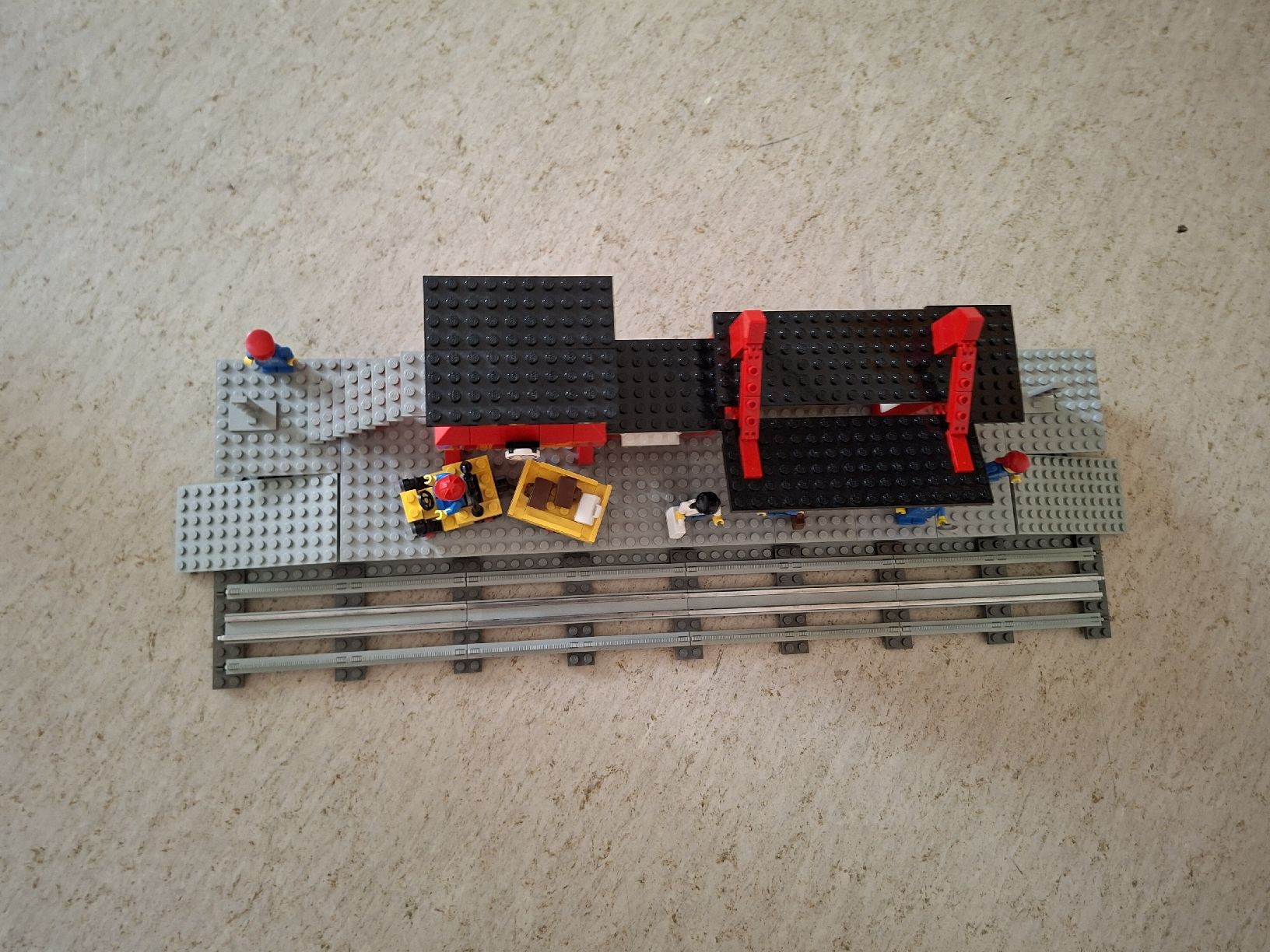 Lego Spielzeuge: Lego 7824 Eisenbahn 12V Bahnhof – Gebraucht aus Schattdorf von mamo1952 5