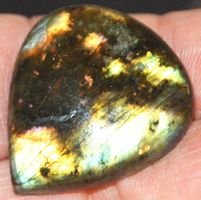 Cabochon L-9398 – Labradorit 31x27mm 49.55 Karat