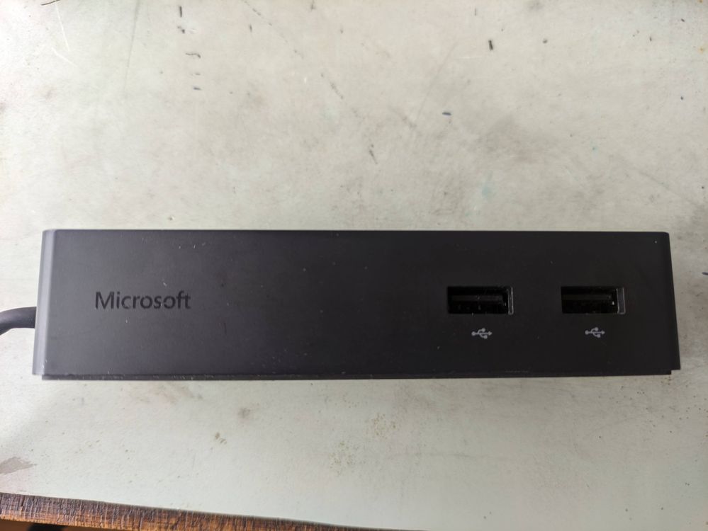 microsoft surface dock 1