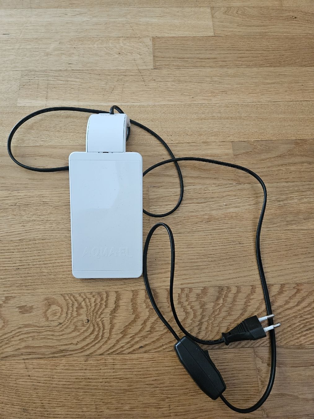 Aquarium: Dennerle nano Cube 20L mit Filter, Heizstab, Lampe usw. – Gebraucht aus Brüttisellen von Thebananaboom 4