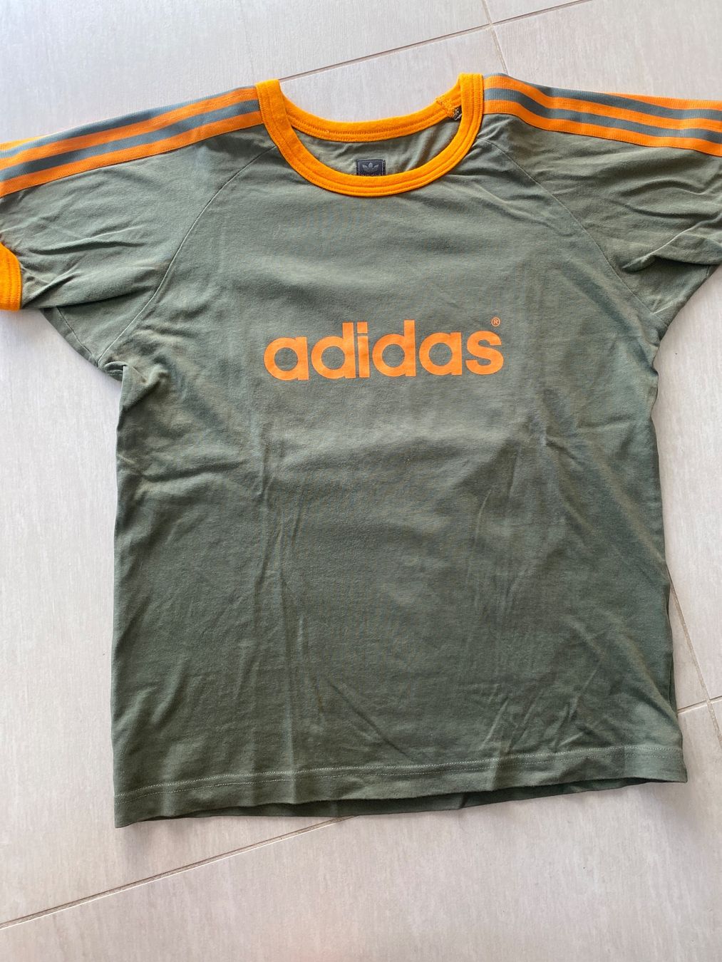 Adidas T-shirt: Retro Adidas Original T-Shirts – Usato da Zürich venduto da cuenca72 5