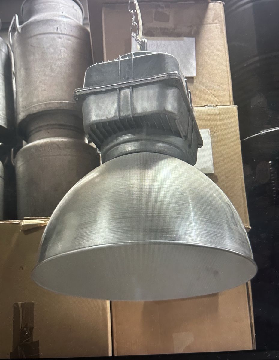 Lampade: Lampe Industrie – Usato da Basel venduto da Stephan1976