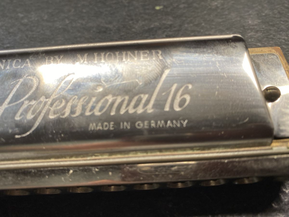 Hohner Strumenti musicali: Mundharmonika Hohner, The Larry Adler Professional 16 – Usato da Helgisried-Rohrbach venduto da Ginger2014 1