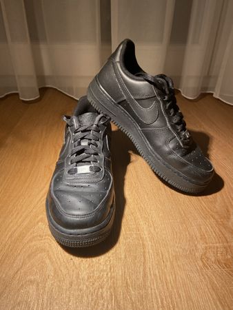 Nike Air Force 1 in schwarz