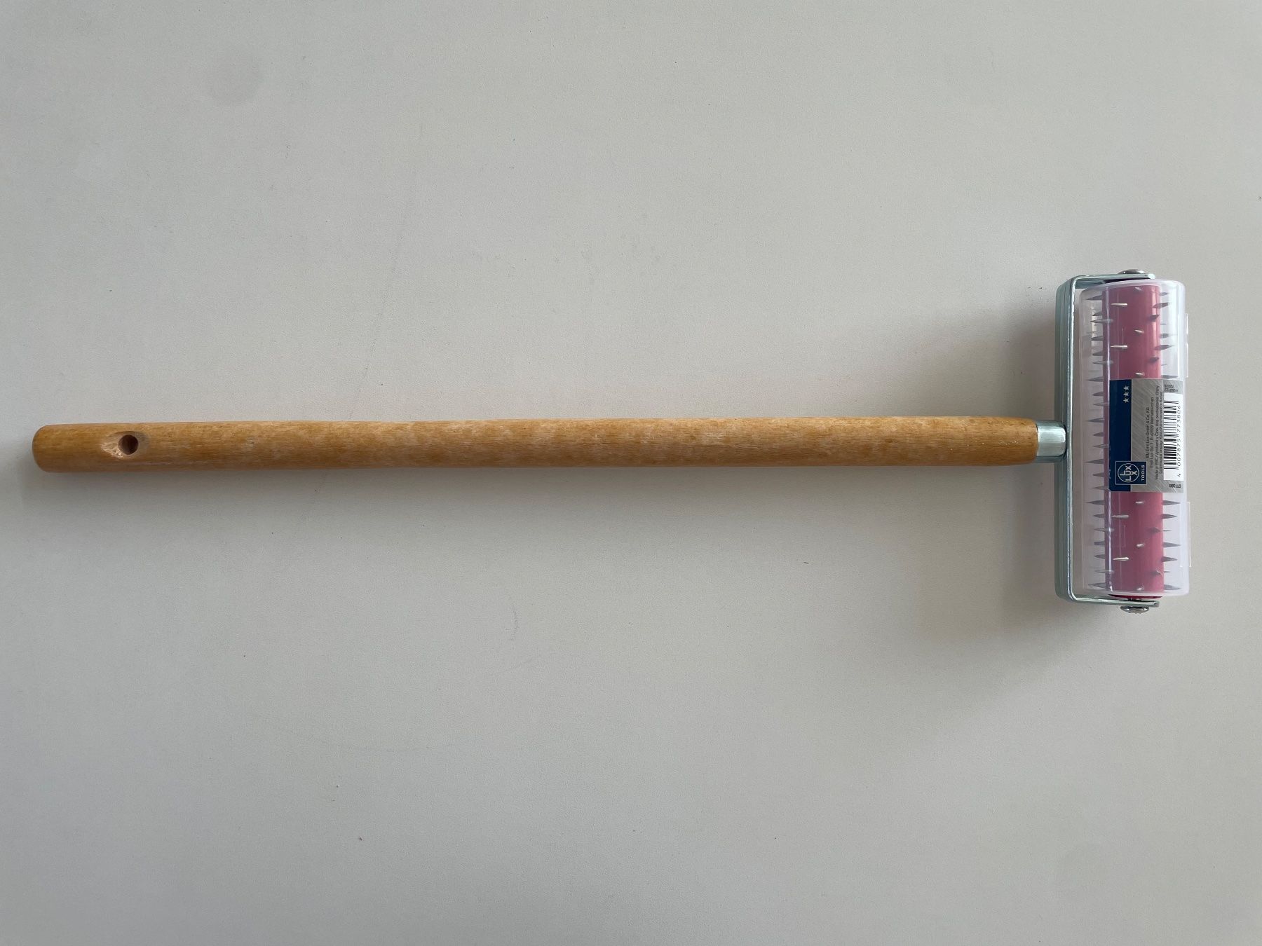 Tous les outils: Tapetenperforierer LuxTools Tapetenstachelwalze – D'occasion à St. Gallen par rap_wm5l