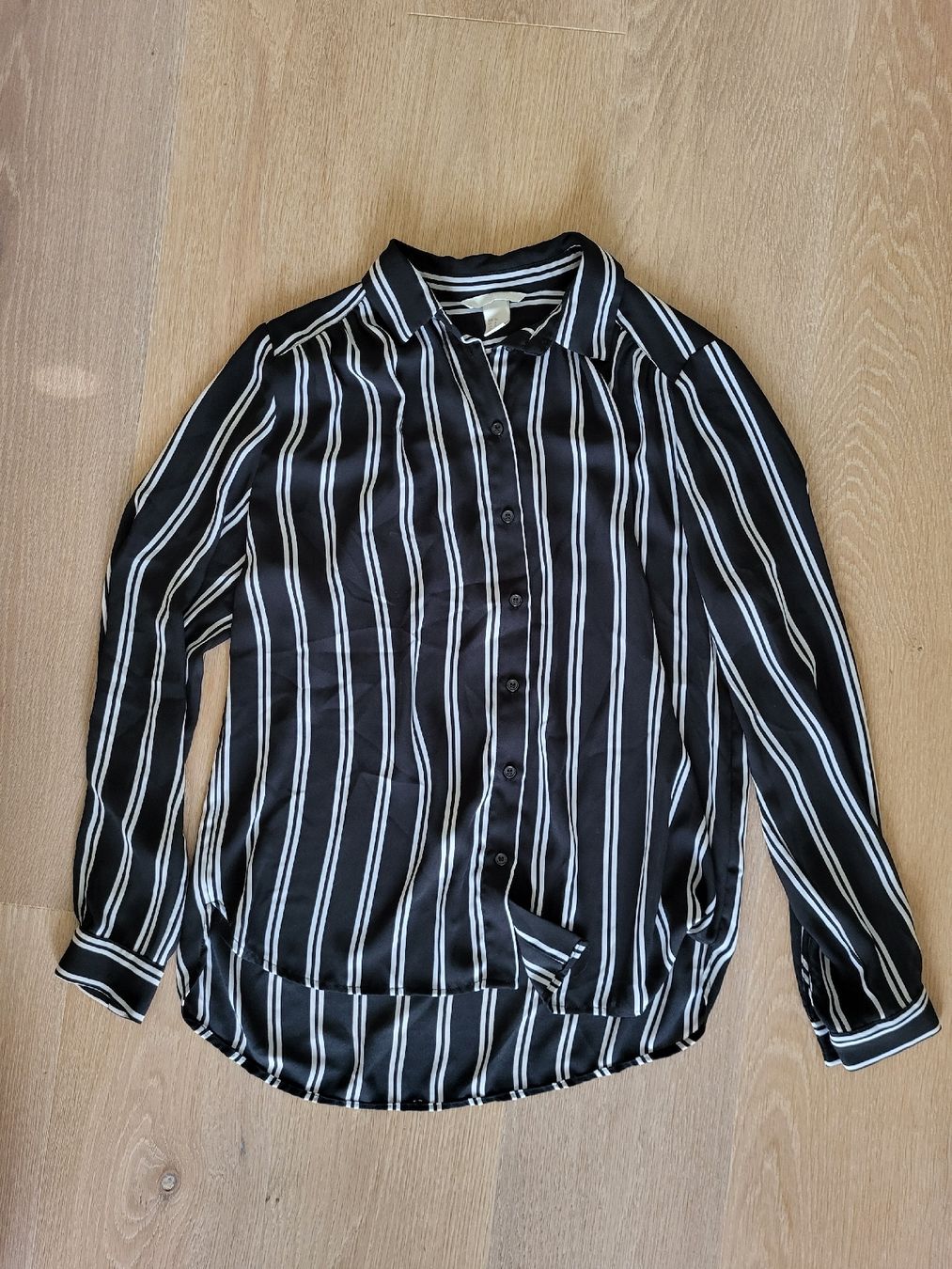 H&M Camicette: H&M Bluse Gr. 36 Schwarz/Weiss gestreift – Usato da Steffisburg venduto da esneusdaheime