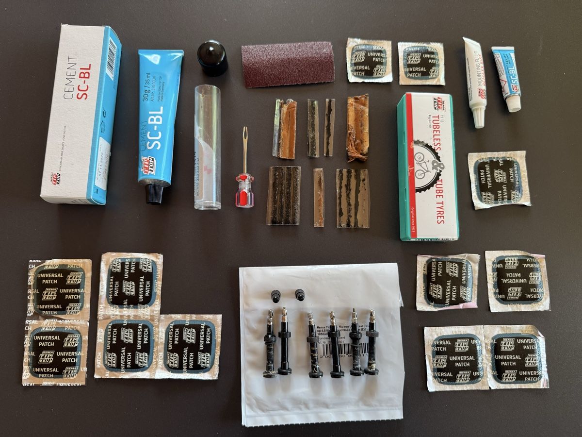 Specialized Ersatzteile: Specialized Tubeless Ventile & Reparatur Set – Gebraucht aus St. Stephan von riverjuren