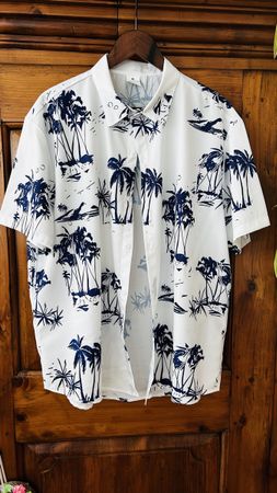 Kurzarmhemd Hawaii Muster Grösse XL neu