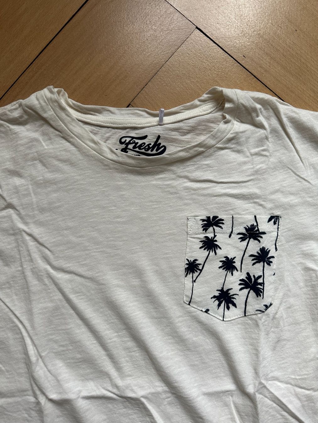 T-shirt: FRESH - T-Shirt weiss mit Palmen M – Usato da Zürich venduto da Diazaio 1