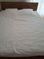 Holzbett mit Kopfteil in Eicheoptik 180x200cm guter Zustand