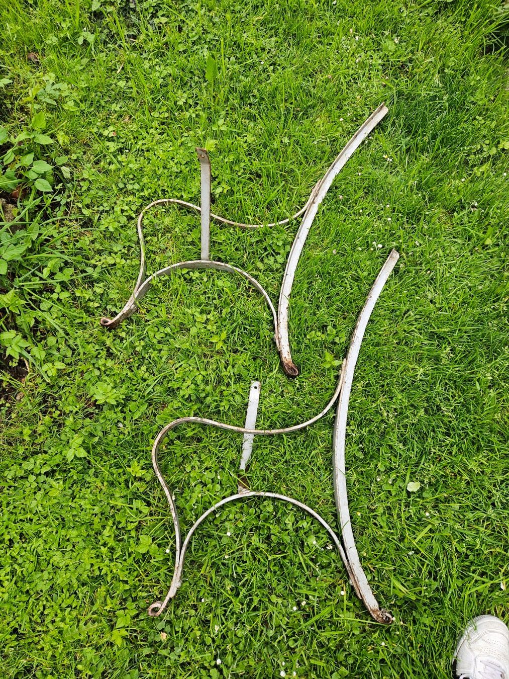 Panchine: Gartenbank füsse – Usato da Schwellbrunn venduto da Omega-alpha