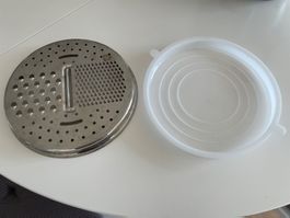 Gemüseraffel / Käsereibe mit Schutzhülle