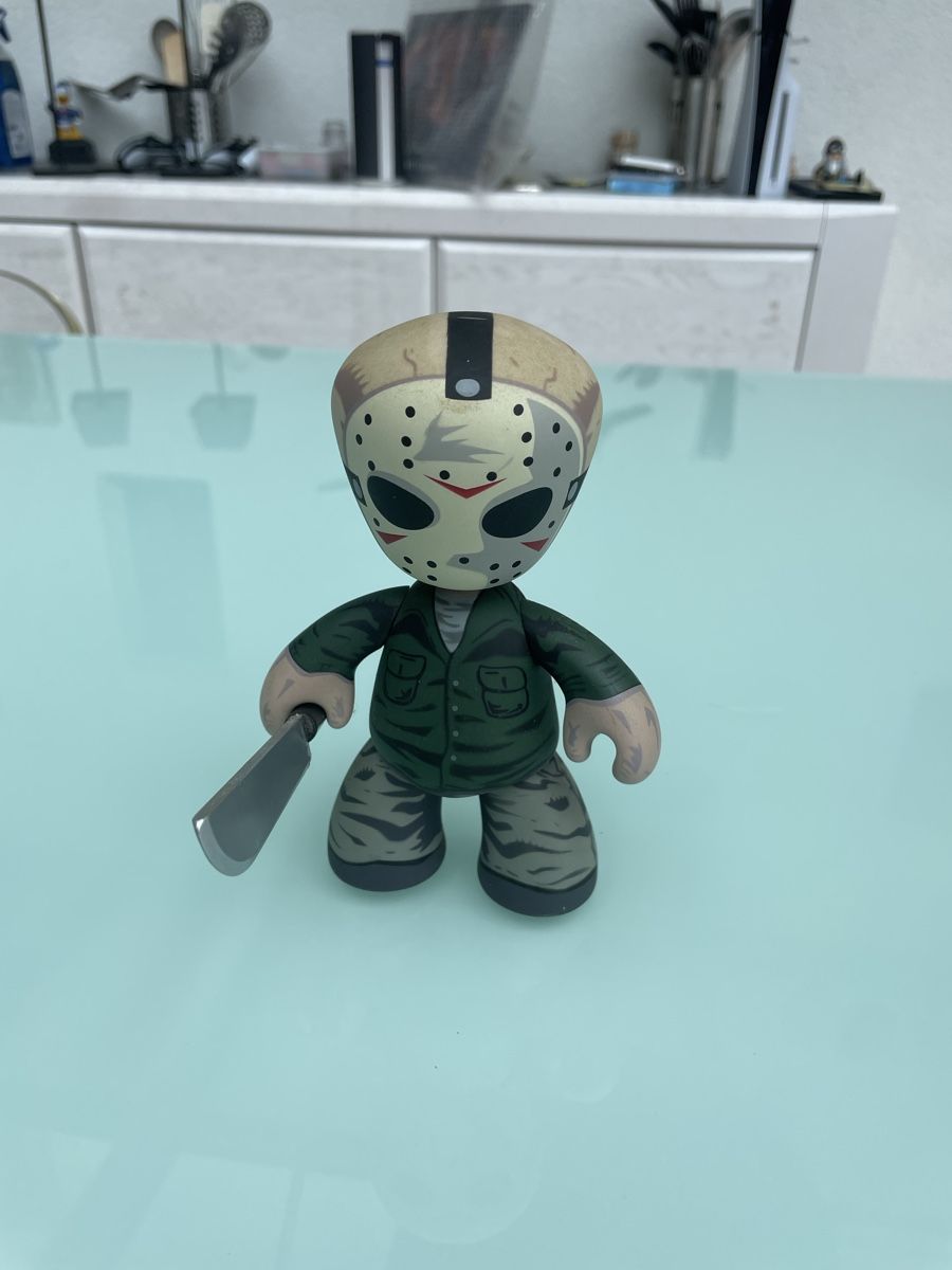 Statuette: Figurine jason – Usato da Les Brenets venduto da serialdrink