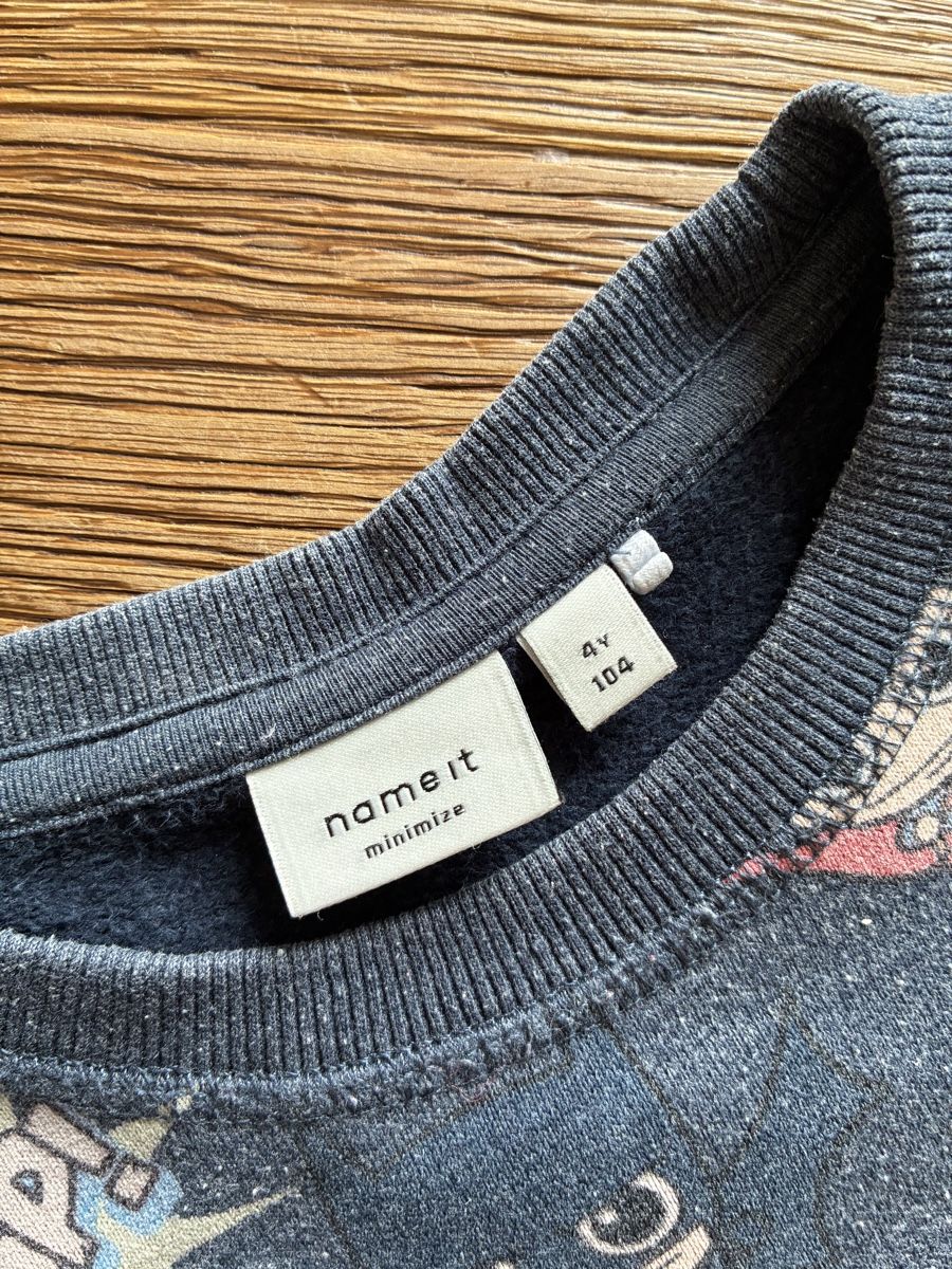 Name It Pullover & Sweatshirts: NAME IT Pullover mit Comic Prints Größe 104 – Gebraucht aus Wolfwil von NewGirl 2