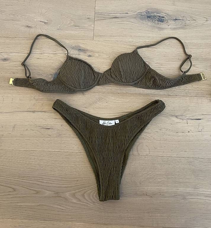 Costumi da bagno & Bikini: Neu! Alpha Coutures Bikini – Nuovo (secondo la descrizione) da Bürglen TG venduto da sab_f6nd