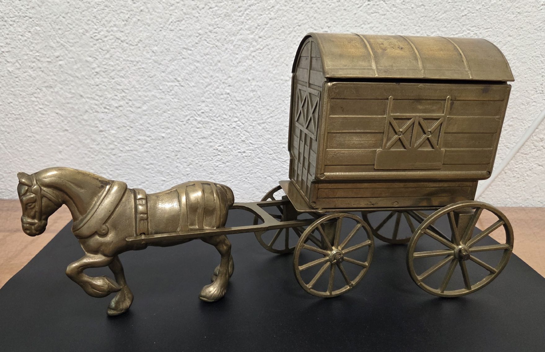 Kutschen: Grosse Vintage Messing-Kutsche mit Geheimfach Schatulle  – Gebraucht aus Allenwinden von pro_nmg9