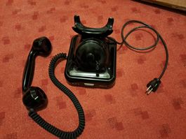 Tischtelefon aus Bunker und Festungen