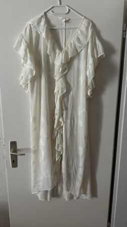 Elegantes Sommerkleid mit Rüschen, Grösse M, neuwertig!