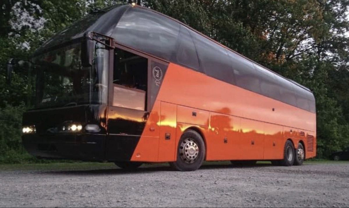 Véhicules de camping:  Wohnmobil Neoplan Starliner – D'occasion à St. Moritz par rob_9wkp