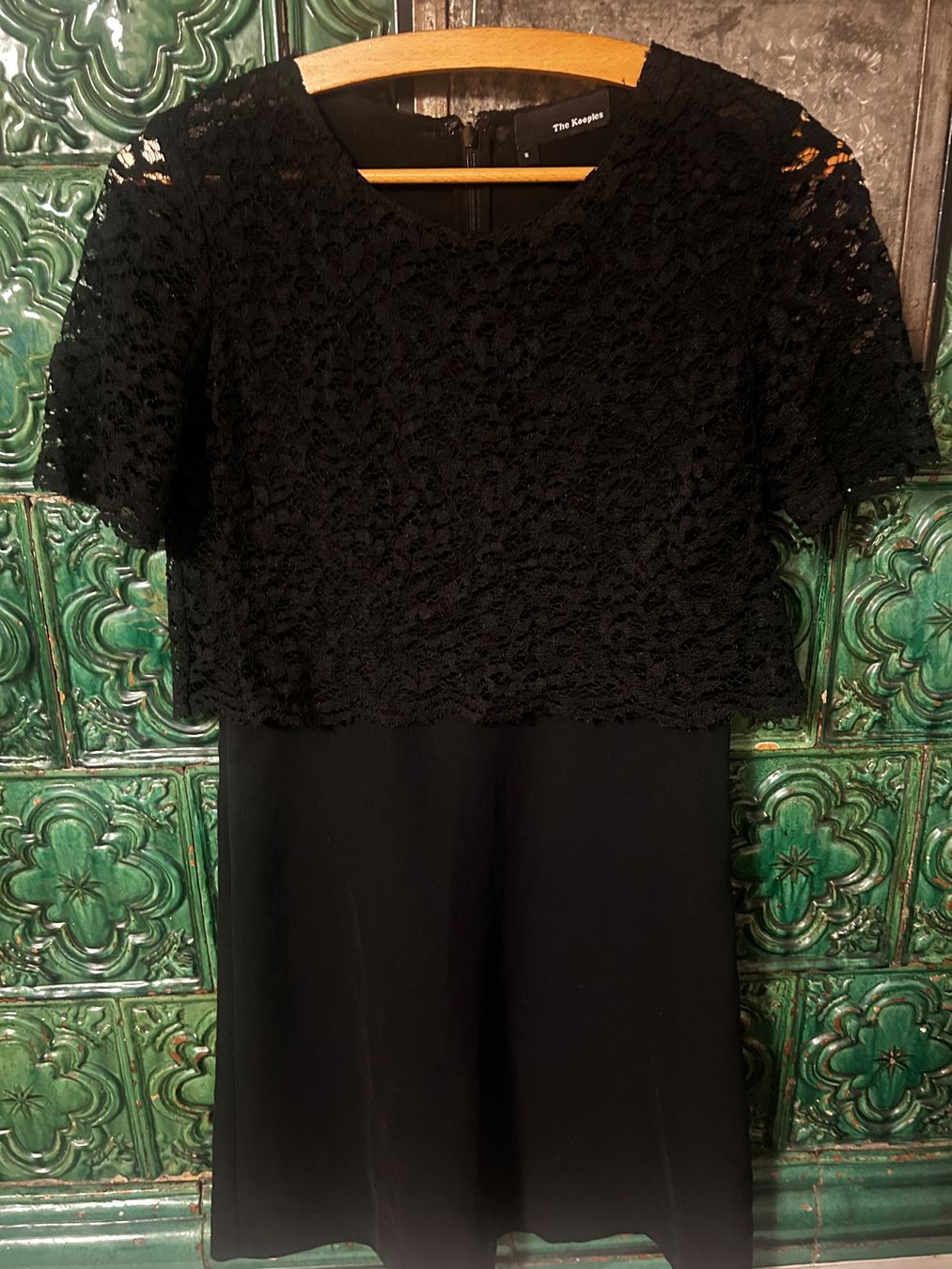 Kooples Robes: Kleid mit Spitze von The Kooples – Neuf (Voir description) à Dielsdorf par cjanett
