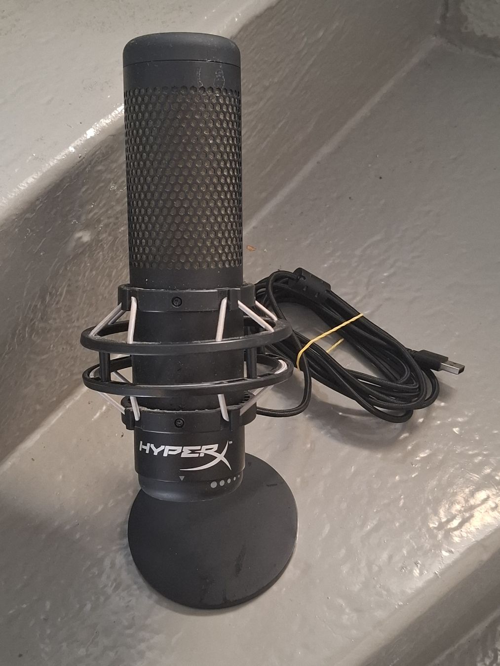 Hyperx Microfoni: Mikrofon HyperX QuadCast schwarz mit Standfuss gebraucht – Usato da Hunzenschwil venduto da Hardrock6 2