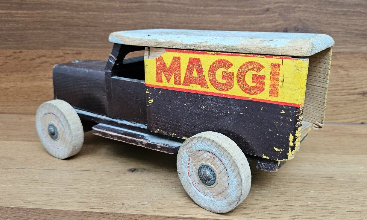 Maggi Giocattoli: Antiker Original Maggi Holzlastwagen – Usato da Elgg venduto da Roophu 1