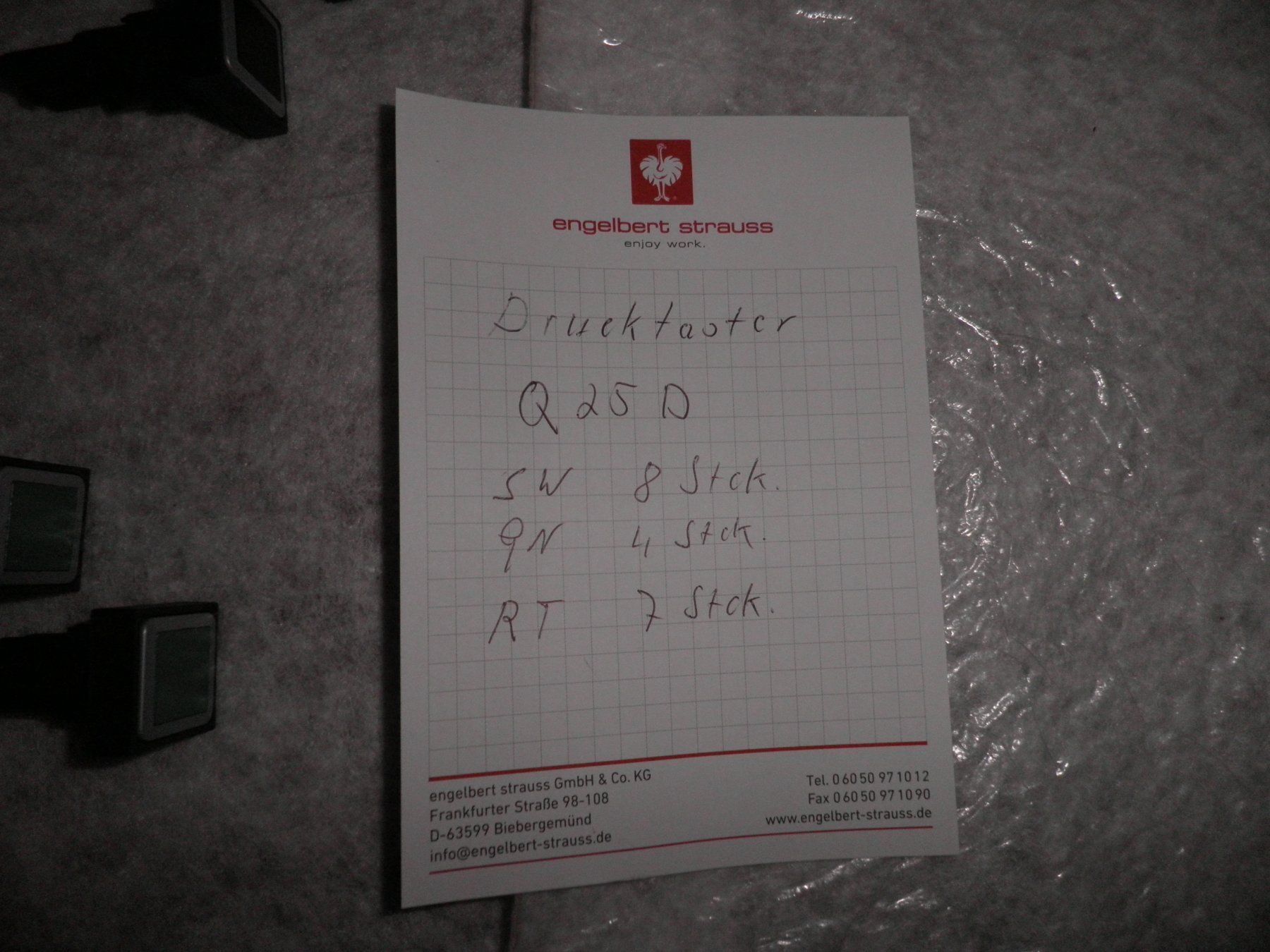 Interruttori: Drucktaster Q 25 D – Nuovo (secondo la descrizione) da Oftringen venduto da shoptwotrade 1