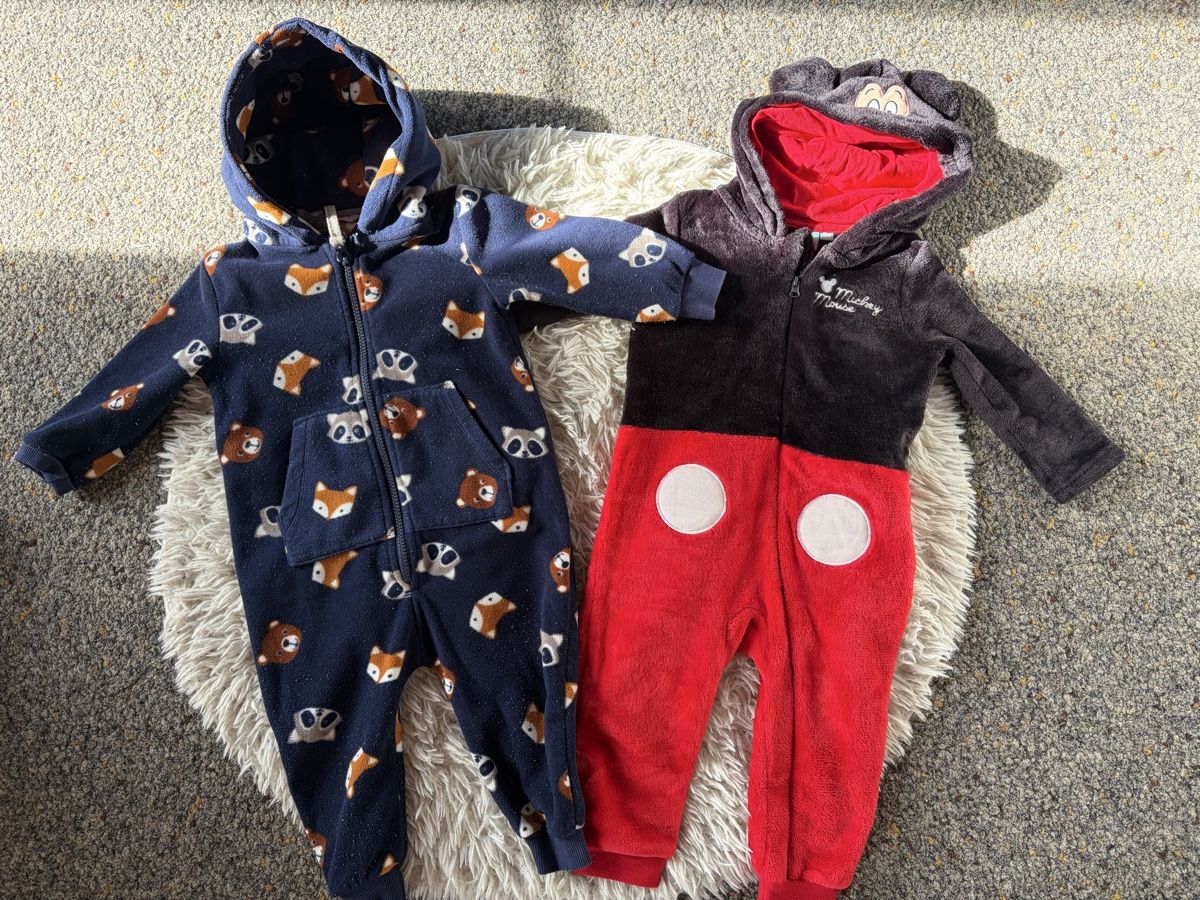 Lotti & Set di vestiti: Warmer pyjamas  – Usato da Klosters Dorf venduto da mis_y95d