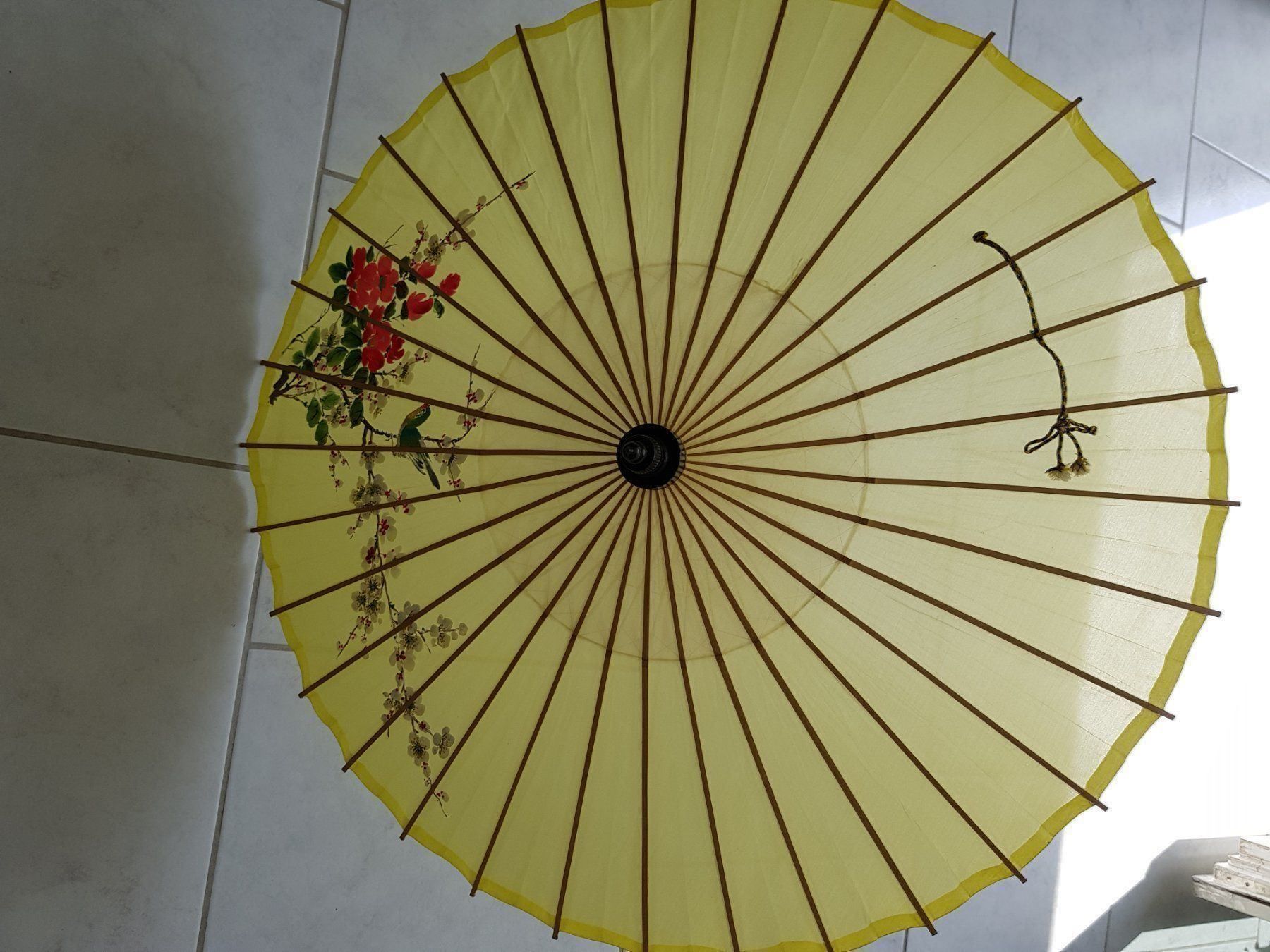 Regenschirme: Antiker Japanischer Schirm – Gebraucht aus Rümlang von Turrin