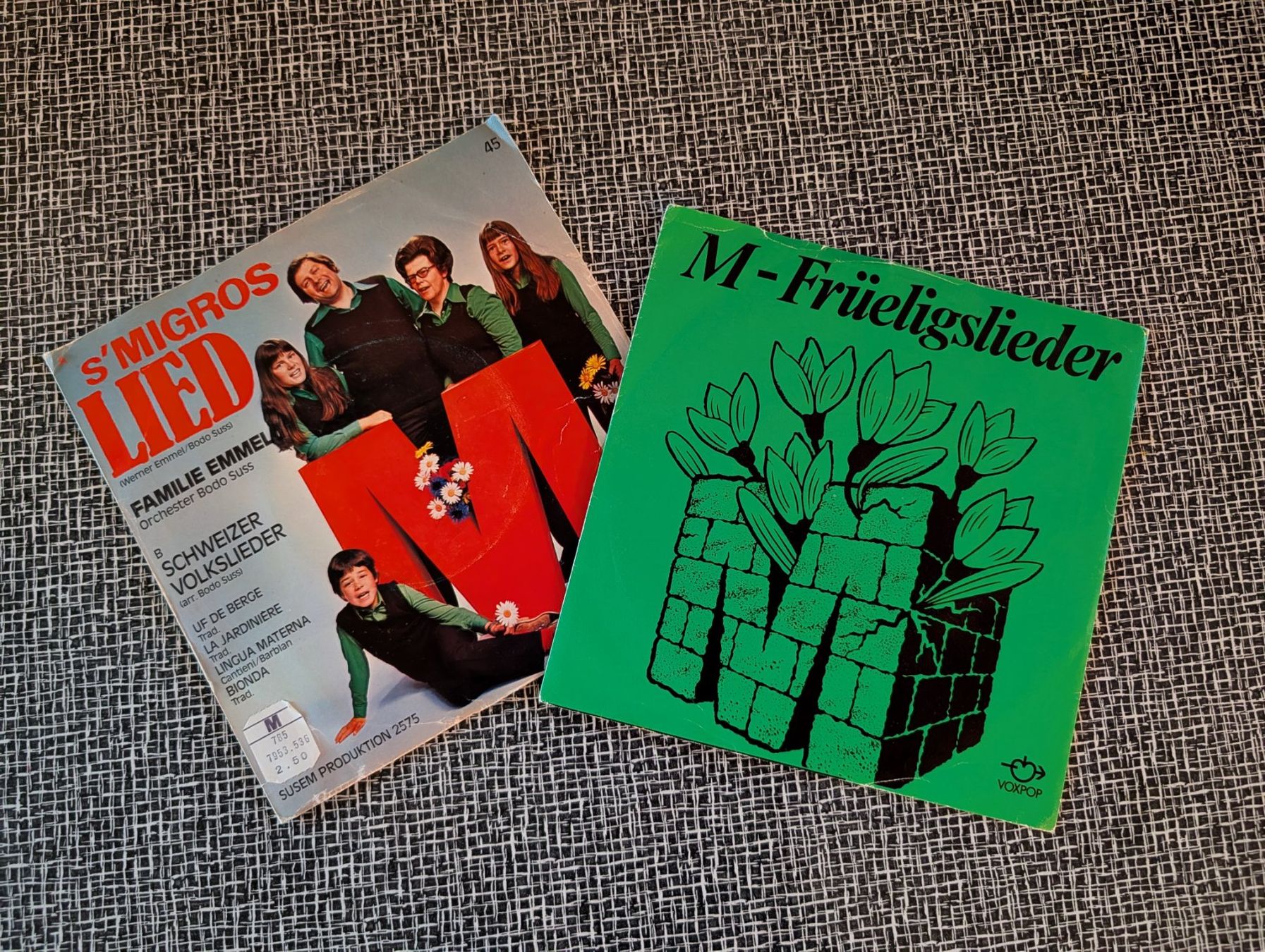 Schallplatten: S'Migros Lied / M-Fruehlingslieder, 2xSingle – Gebraucht aus Nänikon von Haexli_70
