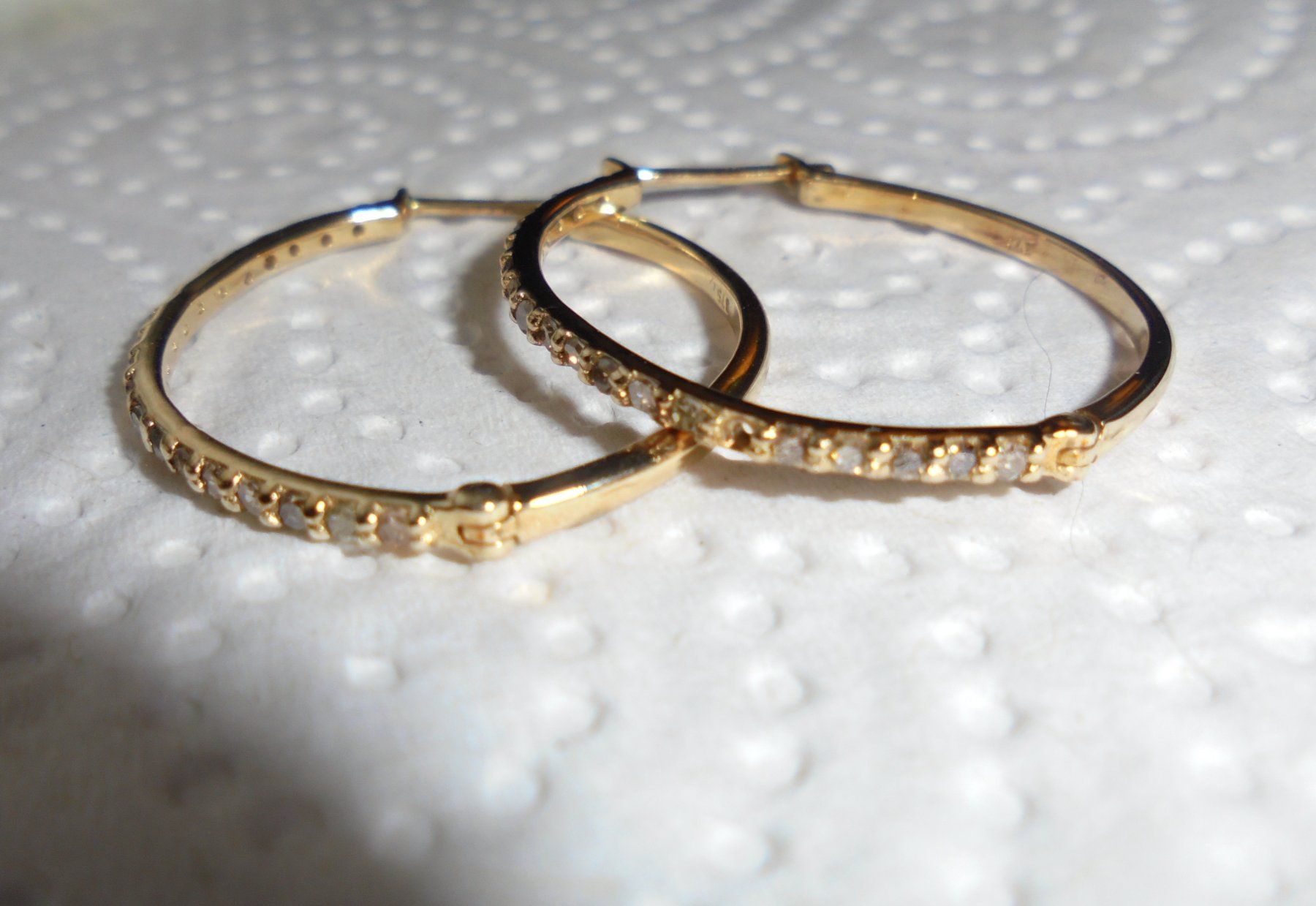 Ohrringe & -stecker: Echtschmuck: Champagner-Diamant-Creolen, 375 Gold – Neu (gemäss Beschreibung) aus Zuchwil von maumauchi 5