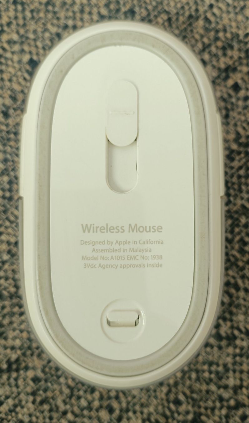 Apple Mouse: Apple Wireless Mouse Modell A1015 weiss gebraucht – Usato da Wallisellen venduto da plast01 1