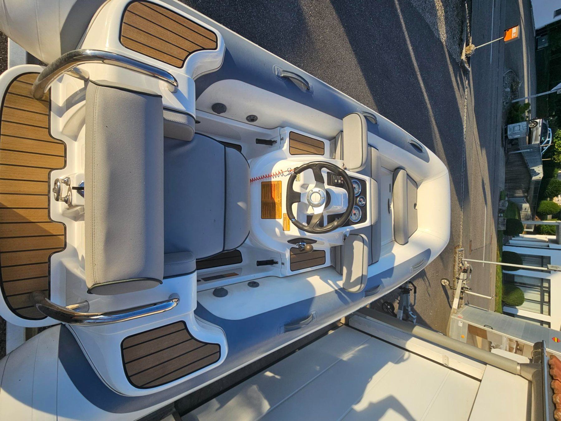 Williams Boote: Williams Jet Tender 325 / 100 PS – Gebraucht aus Gunzgen von HofmannAnhaenger 3