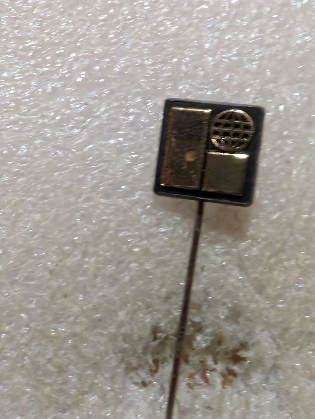 Placchette & Badge: Anstecknadel 39: – Usato da Oppligen venduto da Pin-Fall-Shop