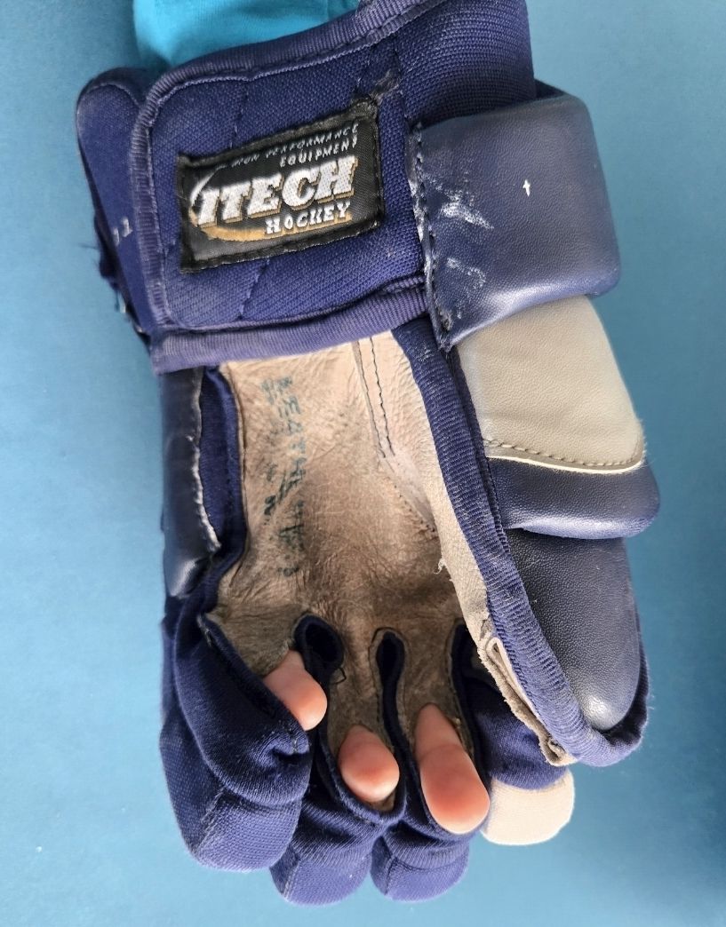 Guanti: Gant vintage Itech junior taille 11 pouce – Usato da Thônex venduto da Nico4444 2