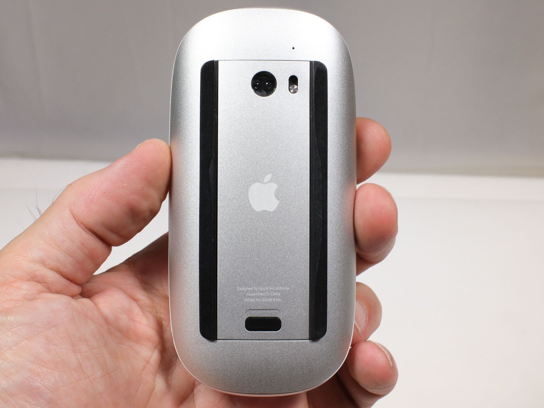 Apple Souris: APPLE Magic Mouse Model A1296 inkl. 2 AA-Batterien – D'occasion à Lobsigen par Markus_Haenggi_Bern 3