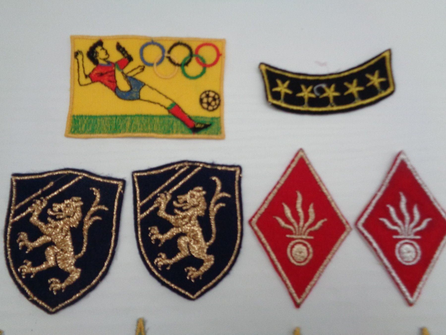 Insignes: 10 verschiedene Stoff-Patch Aufnäher – Neuf (Voir description) à Chur par omonia 1