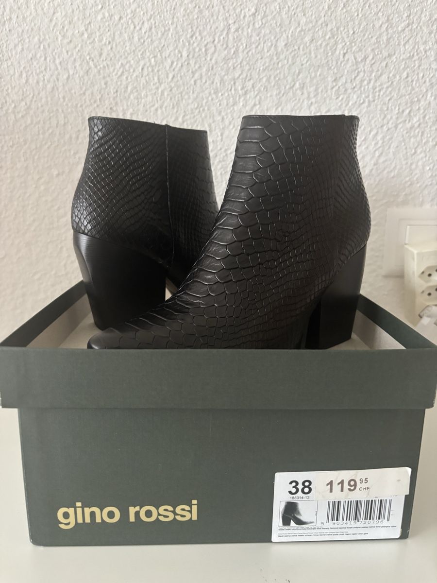 Chaussures femmes: Bottine cuir  – Neuf avec emballage d'origine à Yverdon-les-Bains par annefu