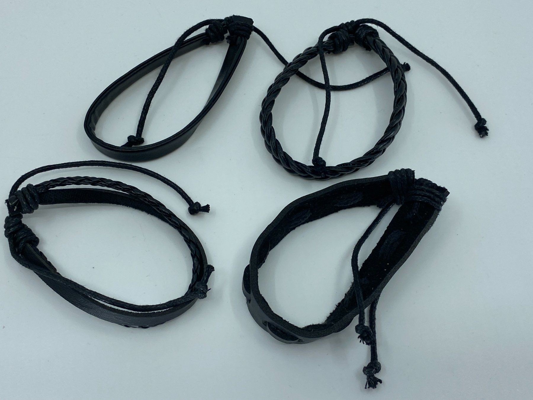Armbänder & -reifen: 4 Gothic-Style Armbänder No 2 – Neu (gemäss Beschreibung) aus Langwiesen von Restposten-24